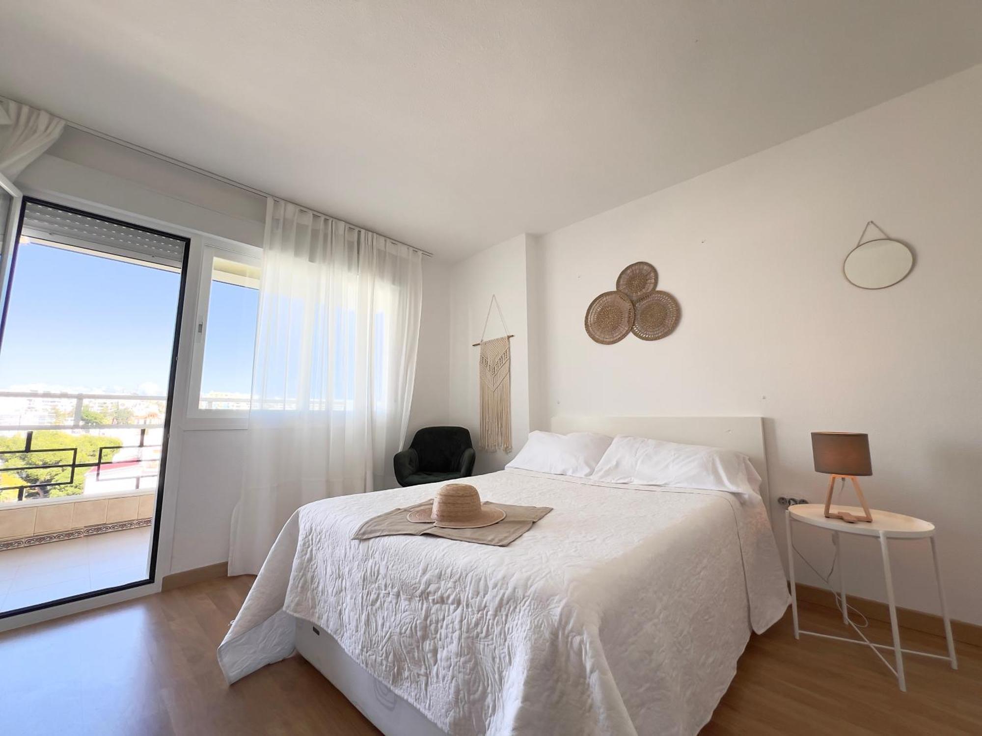 En Carihuela Con Vistas Y Plaza De Garaje, Nucleo Cristal Apartment Торемолинос Екстериор снимка